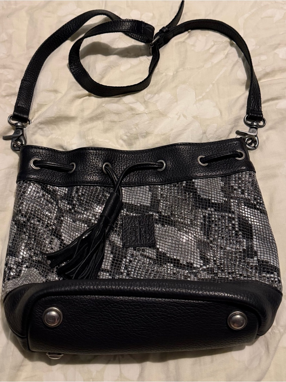 STS Ranchwear Bucket Bag